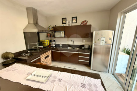 Casa à venda com 3 suítes no condomínio Villaggio Della Hípica, São Paulo - SP