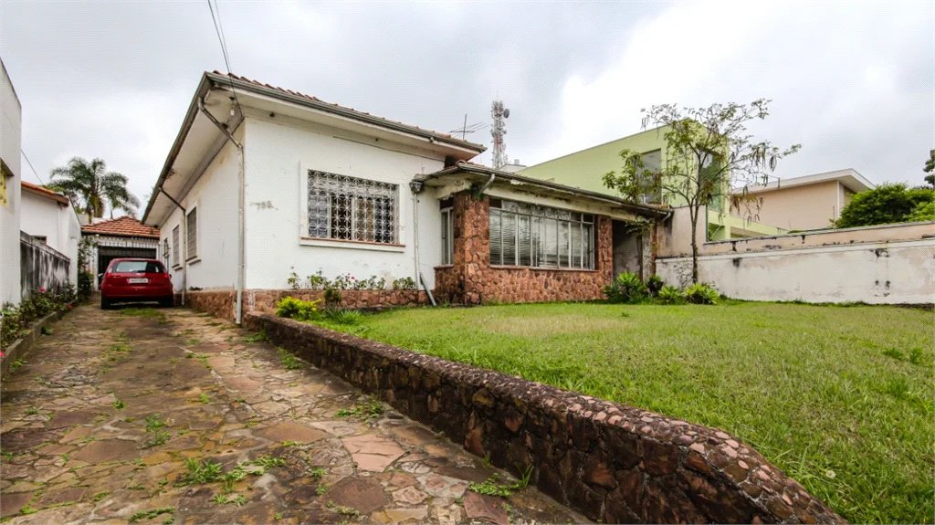 Casa à venda com 3 quartos em Bela Aliança, São Paulo, SP