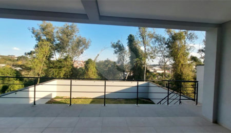 Casa à venda com 3 quartos, sendo 2 suítes,  no condomínio Reserva dos Jatobás, Louveira - SP