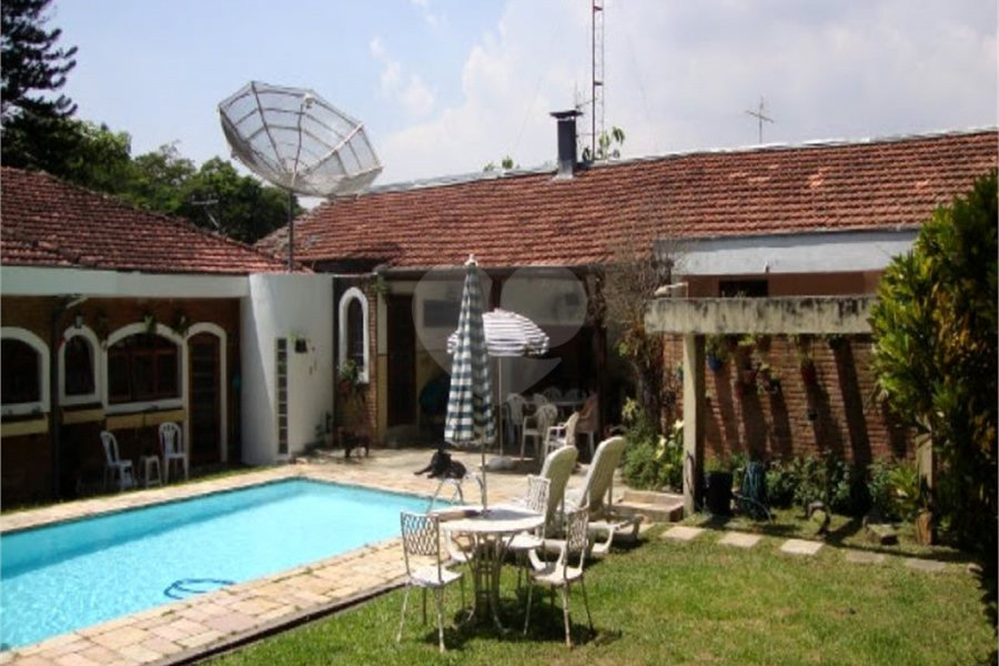 Casa Térrea à venda com 4 quartos, sendo 2 suítes,  em Vila Albertina, São Paulo, SP