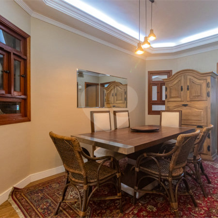 Casa à venda com 4 quartos, sendo 2 suítes, em Jardim Prudência, São Paulo, SP