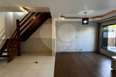 Casa à venda com 3 quartos, sendo 1 suíte, no condomínio Village da Posse, Rio de Janeiro - RJ