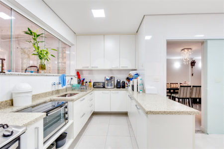 Casa à venda com 4 quartos, sendo 1 suíte, em Brooklin Paulista, São Paulo, SP