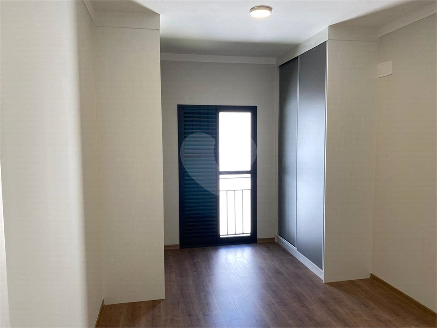 Casa à venda com 3 suítes no condomínio Villaggio Maranello, Vinhedo - SP