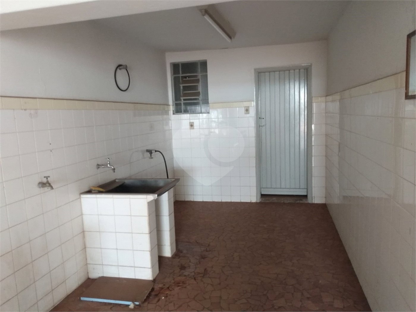 Casa à venda com 6 quartos, sendo 1 suíte, no Centro, Itapetininga, SP