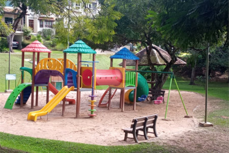 Casa à venda com 3 suítes no condomínio Villaggio Capriccio, Louveira - SP