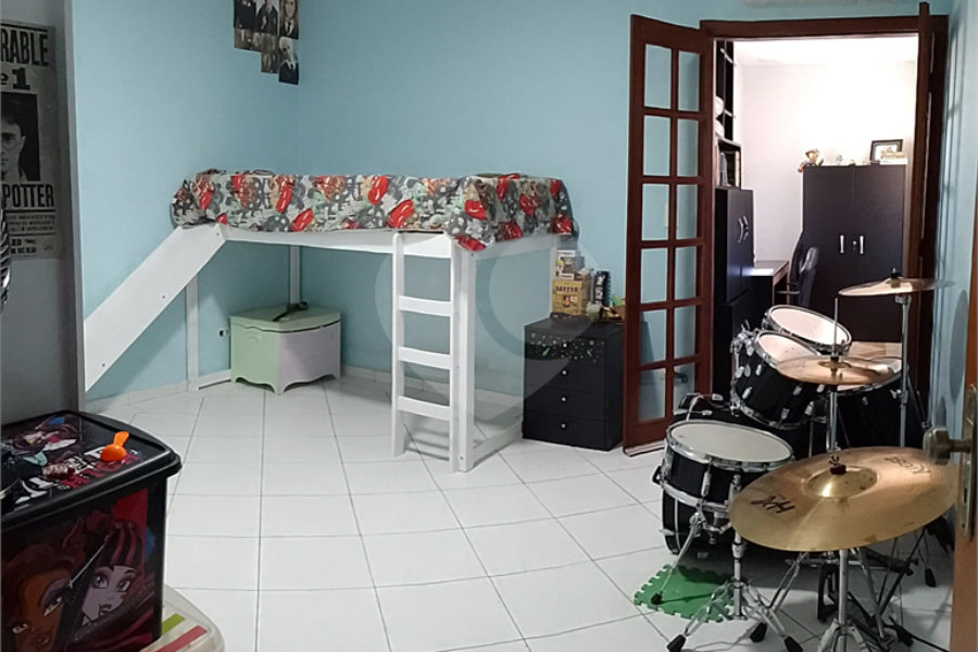 Sobrado à venda com 3 quartos, sendo 1 suíte, em Jardim Regina, São Paulo, SP