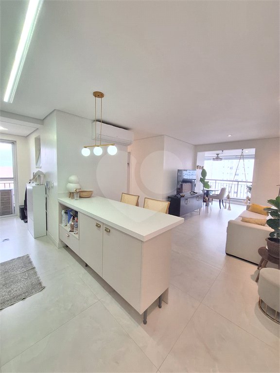 Apartamento à venda com 3 quartos, sendo 1 suíte,  em Vila Andrade, São Paulo, SP