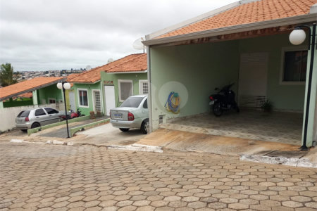 Casa à venda com 2 quartos no condomínio Silvino Manoel dos Santos, Itapetininga - SP