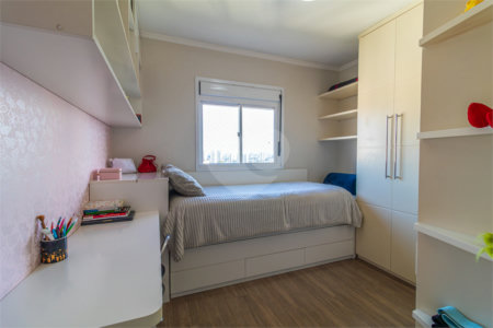 Apartamento à venda com 4 quartos, sendo 1 suíte, em Jardim Marajoara, São Paulo, SP