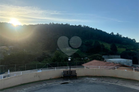 Casa à venda com 2 quartos no condomínio Altos do Boa Vista, São Roque - SP