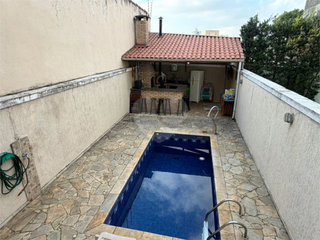 Sobrado à venda com 3 quartos, sendo 2 suítes,  em Santana, São Paulo, SP