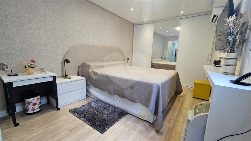 Sobrado à venda com 3 quartos, sendo 2 suítes, em Chácara Belenzinho, São Paulo, SP