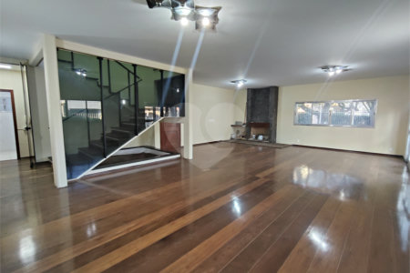 Casa à venda ou para alugar com 5 quartos, sendo 3 suítes, em Vila Maria, Itapetininga, SP