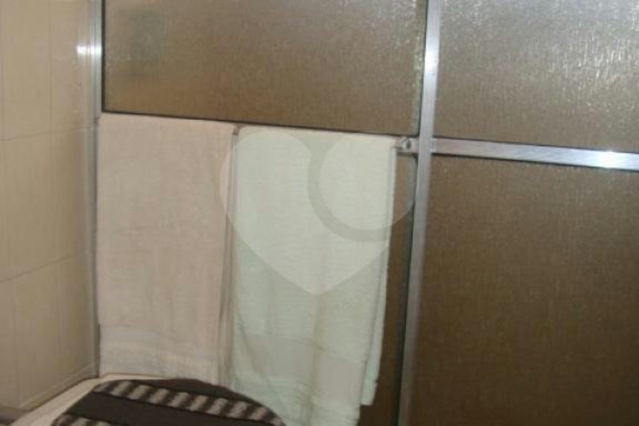 Sobrado à venda com 3 quartos, sendo 1 suíte, em Parada Inglesa, São Paulo, SP