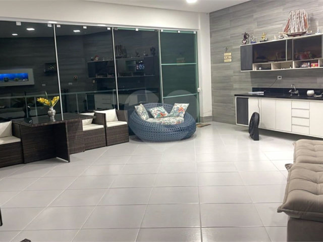 Casa à venda com 3 quartos, sendo 2 suítes, no condomínio : Conjunto Residencial Itaguaçu, São Paulo - SP