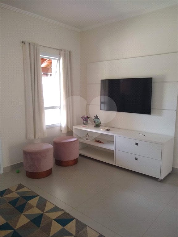 Casa à venda com 3 quartos, sendo 1 suíte,  no condomínio Residencial Grape Village, Vinhedo - SP