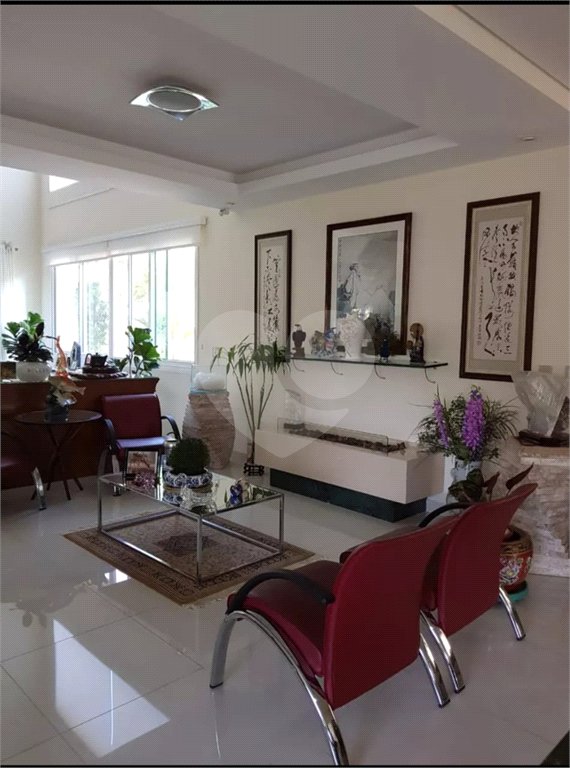 Casa à venda com 4 suítes no condomínio Monte Samkhya, Serra Negra - SP