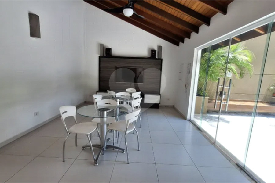Casa à venda com 5 quartos, sendo 2 suítes,  no condomínio Floradas da Serra, São Paulo - SP