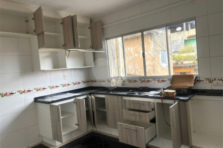 Casa à venda com 3 quartos, sendo 1 suíte,  em Jardim Catarina, São Paulo, SP