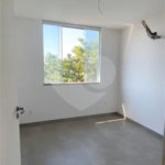 Casa à venda com 4 quartos, sendo 2 suítes, no condomínio Residencial Green Ville, Rio de Janeiro - RJ