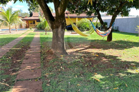 Chácara à venda com 4 quartos em Nova Veneza, Paulínia, SP
