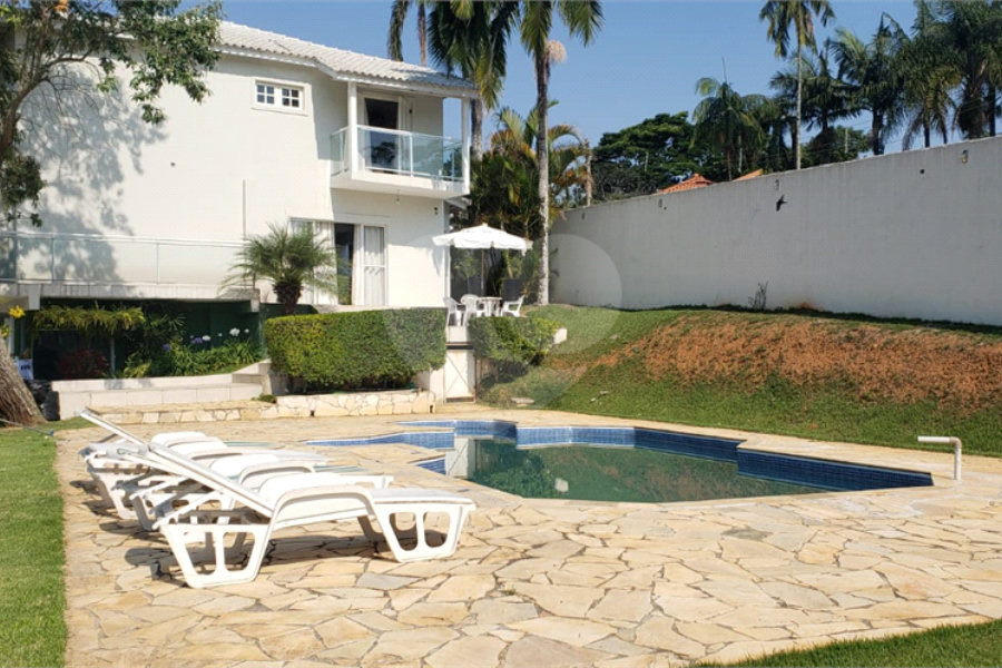 Casa à venda com 4 suítes em Pirucaia, Mairiporã, SP