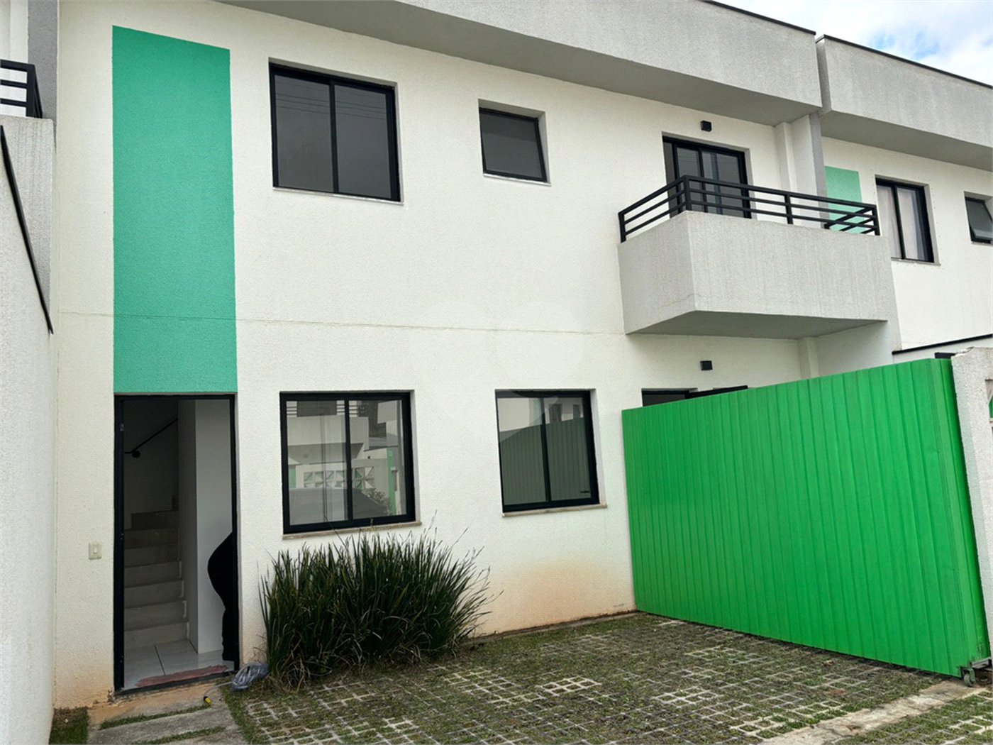 Casa à venda com 2 quartos no condomínio Sindona Parque 1, Cotia - SP