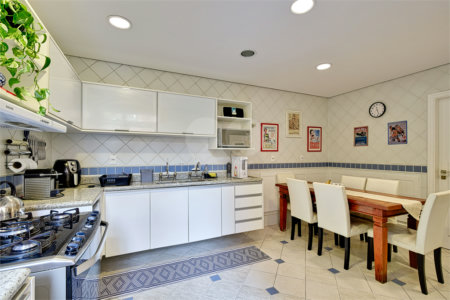 Casa à venda com 4 suítes no condomínio Conjunto Residencial São Benedito, São Paulo - SP