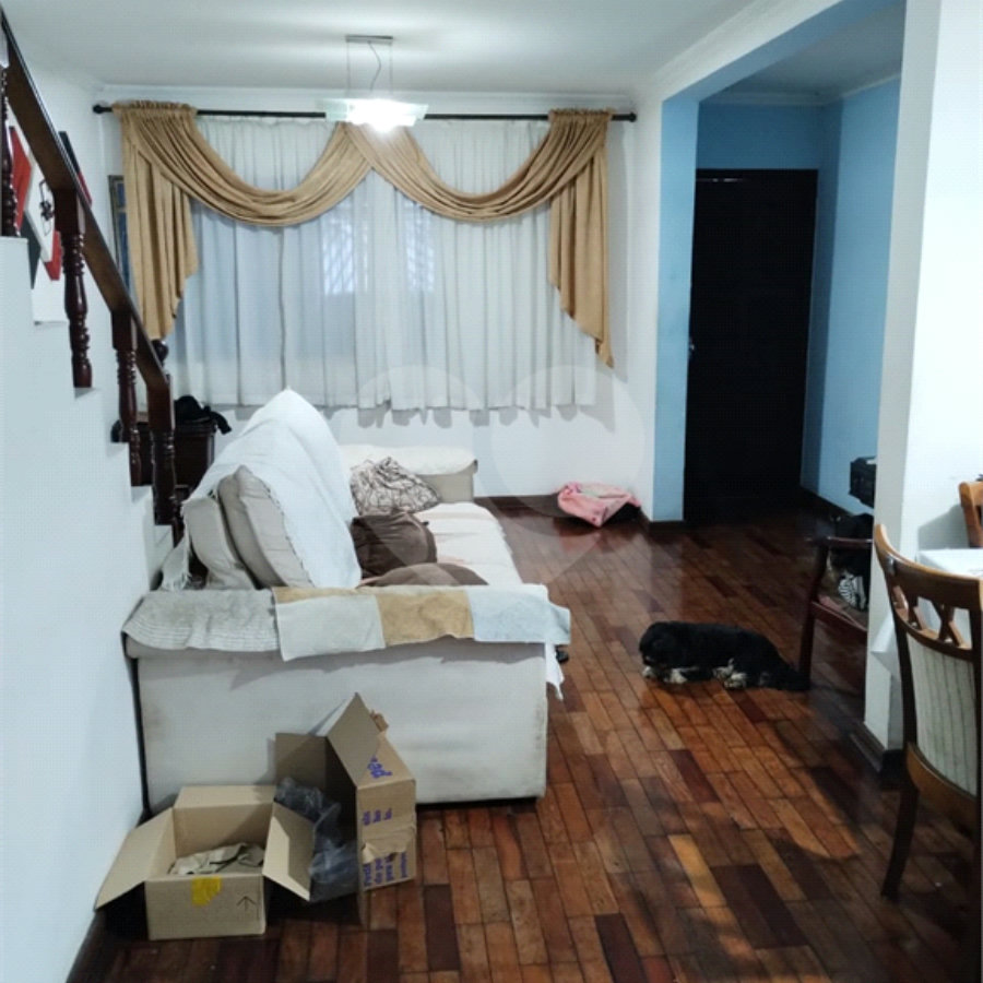 Sobrado à venda com 3 suítes em Vila Marari, São Paulo, SP