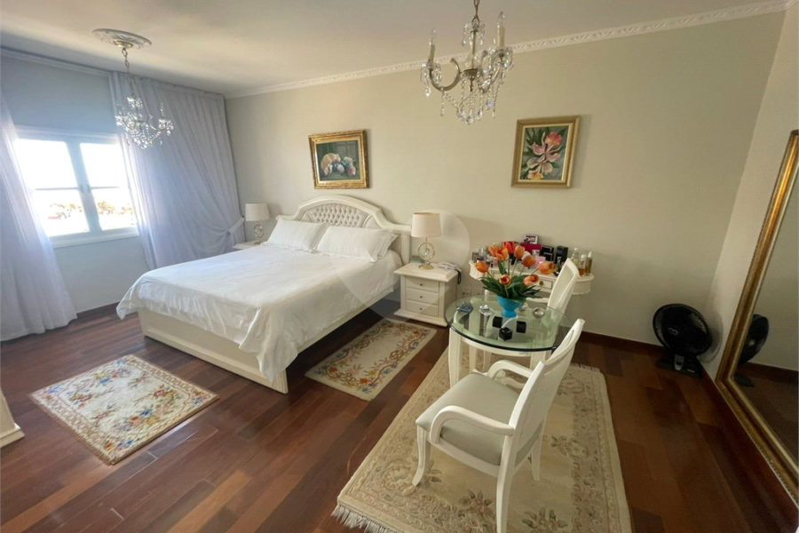 Casa Térrea à venda com 4 suítes em Vila Albertina, São Paulo, SP