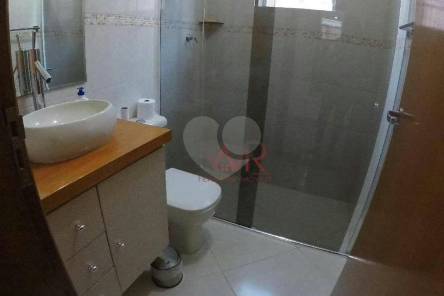 Sobrado à venda com 4 quartos em Artur Alvim, São Paulo, SP