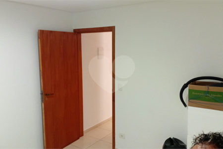 Sobrado à venda com 4 quartos, sendo 2 suítes,  em Vila Gilda, Santo André, SP
