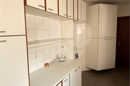 Apartamento à venda com 3 quartos, sendo 1 suíte, em Vila Andrade, São Paulo, SP