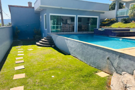 Casa à venda com 3 suítes no Centro, Bom Jesus dos Perdões, SP