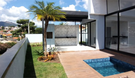 Casa à venda com 3 suítes em Jardim Paulista, Atibaia, SP