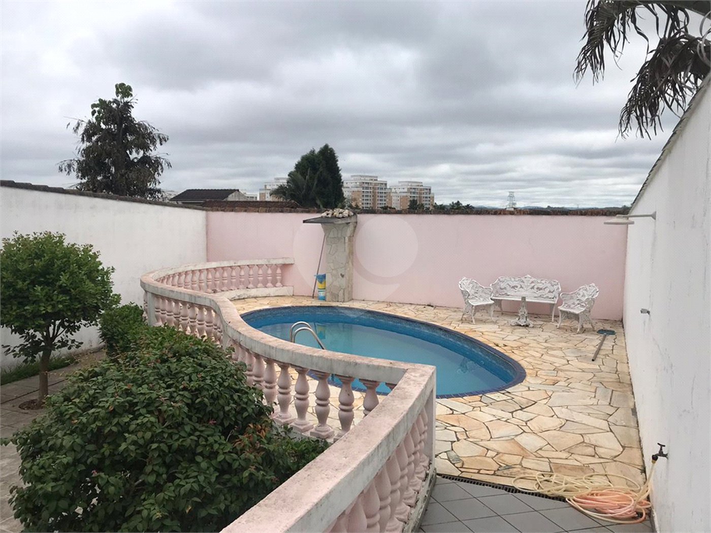 Casa à venda com 2 quartos, sendo 3 suítes, em Vila Oliveira, Mogi das Cruzes, SP