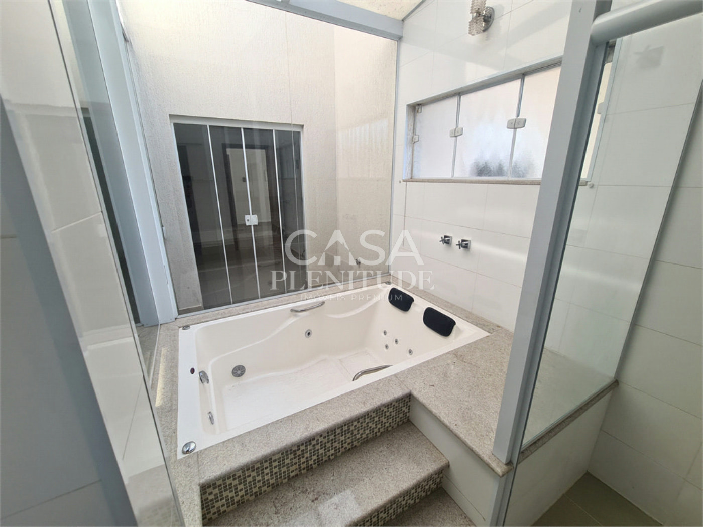 Casa em condomínio à venda com 3 suítes, em Iporanga, Sorocaba, SP
