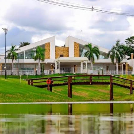 Terreno à venda no condomínio Village do Lago, Três Lagoas - MS