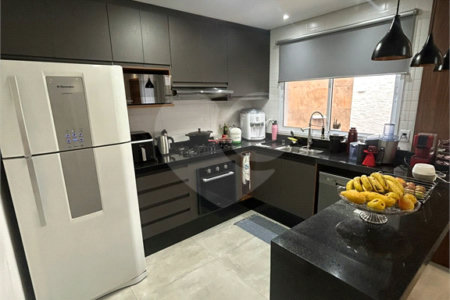 Sobrado à venda com 3 quartos, sendo 1 suíte, em Santa Teresinha, São Paulo, SP