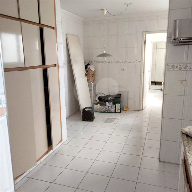 Apartamento à venda com 3 quartos, sendo 1 suíte,  em Aclimação, São Paulo, SP