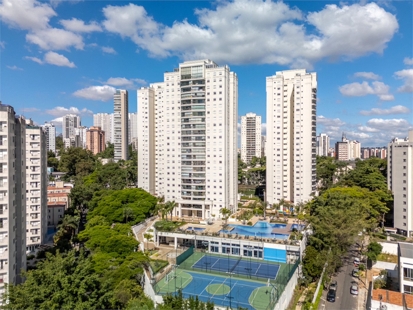 Apartamento à venda com 3 quartos, sendo 2 suítes, em Jardim Marajoara, São Paulo, SP