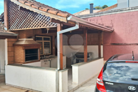 Sobrado à venda com 4 quartos, sendo 2 suítes, em Jardim Quisisana, Poços de Caldas, MG