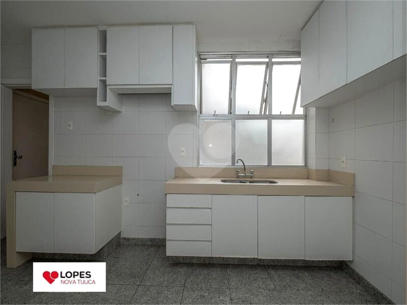 Apartamento à venda com 4 quartos, sendo 2 suítes, em Tijuca, Rio de Janeiro, RJ