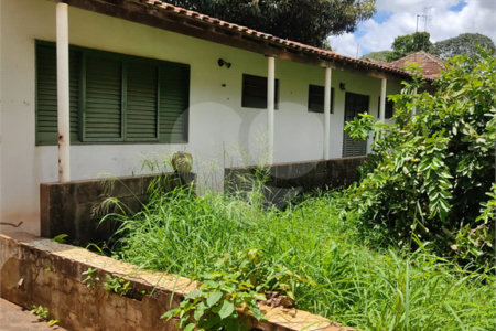 Casa à venda com 3 quartos no Centro, Araraquara, SP