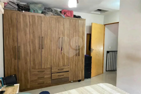 Sobrado à venda com 3 quartos, sendo 2 suítes, em Conjunto Residencial Butantã, São Paulo, SP