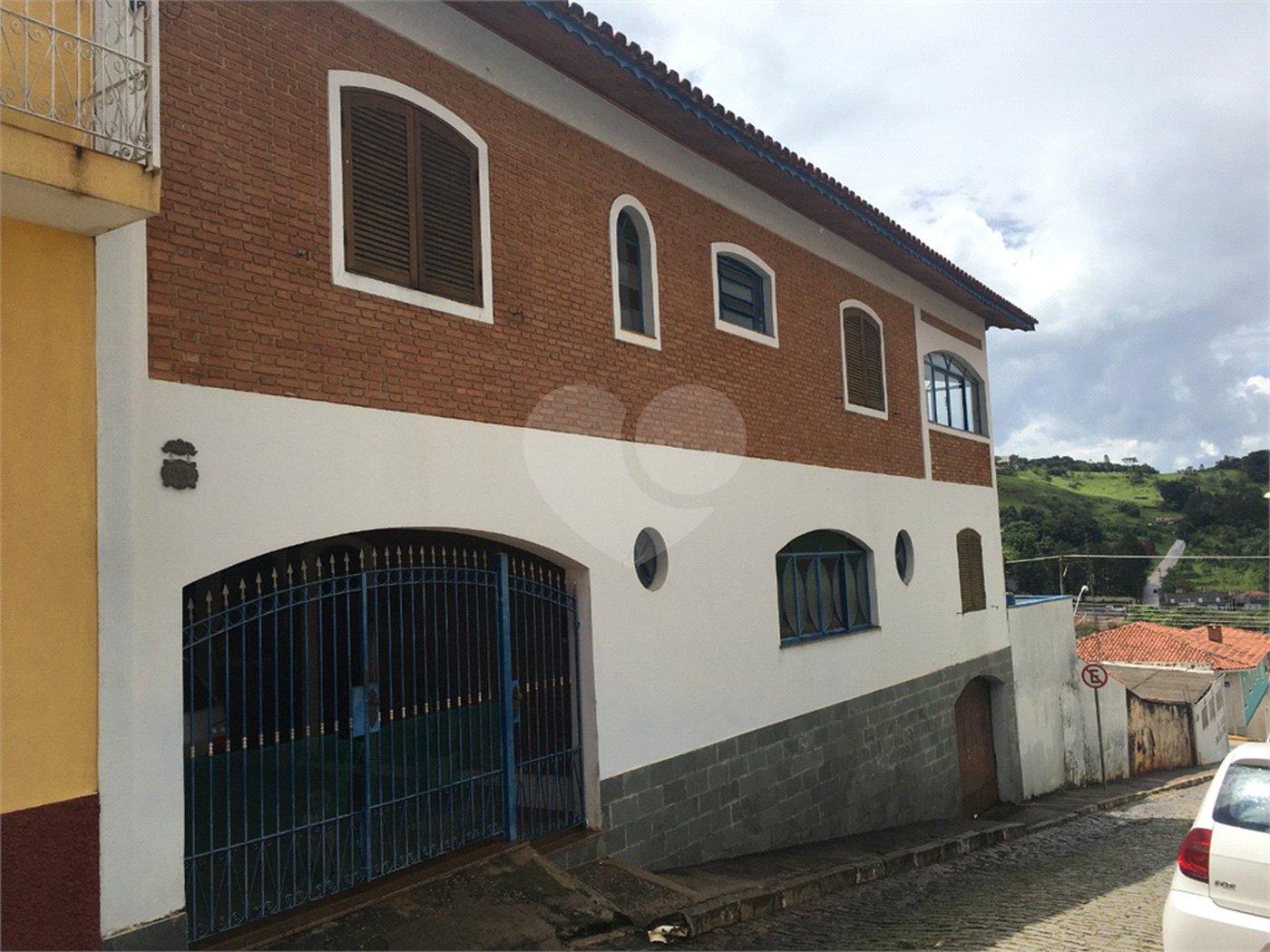 Casa à venda com 4 quartos, sendo 1 suíte, no Centro, Piracaia, SP