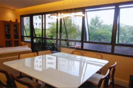 Apartamento à venda com 2 suítes em Jardim Londrina, São Paulo, SP