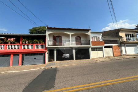 Casa à venda com 3 quartos, sendo 1 suíte, no Centro, Salto, SP