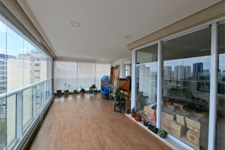 Apartamento à venda com 4 quartos, sendo 3 suítes,  em Perdizes, São Paulo, SP